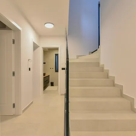 Tinka Villa
